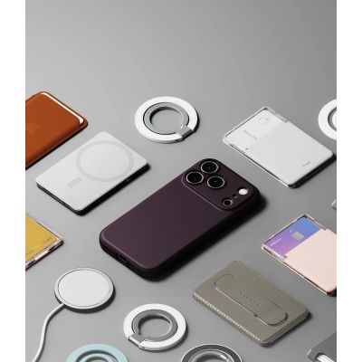 7. Etui Ringke Onyx Magsafe na iPhone 18 Pro / 17 Pro - burgundowe