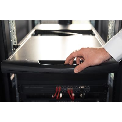 7. Digitus Konsola modułowa z monitorem TFT o przekątnej 17” (43,2 cm), 8-portowym przełącznikiem KVM & touchpadem, klawiatura niemiecka