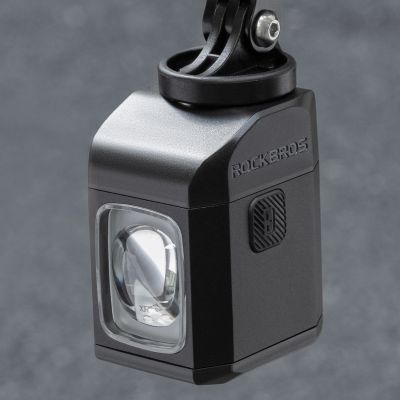 4. Lampka rowerowa Rockbros M8 1600lm przednia z pilotem 10m akumulatorowa 4000 mAh - czarna