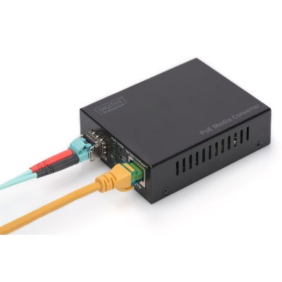 15. Konwerter mediów Gigabit PoE, RJ45 / SFP, PSE