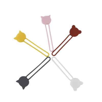 3. Silikonowy zwijacz kabla - brązowy