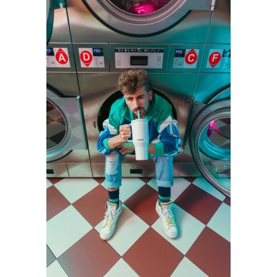 10. Kubek termiczny z teleskopową słomką Kambukka Rio Tumbler 950ml Frosty Coconut