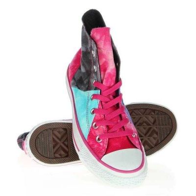 7. Converse Chuck Taylor Multipanel 542465F