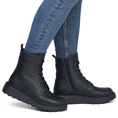 6. Skórzane botki damskie workery na platformie czarne Rieker 70410-00