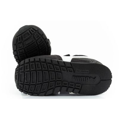 18. Buty Puma ST Runner Jr 384903 01