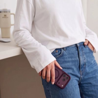 8. Etui Tech-Protect Magmat Magsafe CC na iPhone 18 Pro Max / 17 Pro Max - burgundowe matowe