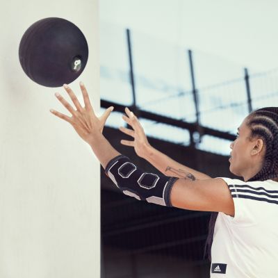 6. Opaska stabilizująca łokieć adidas S ADSU-12531BK