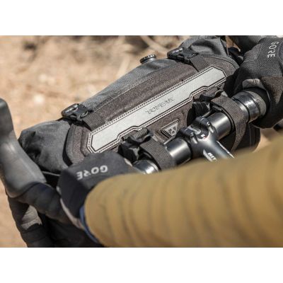 16. Torba rowerowa TOPEAK LOADER FRONTLOADER (na kierownicę 8 litrów)