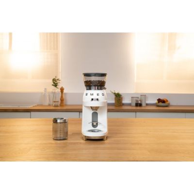 22. Smeg CGF03WHEU młynek do kawy 150 W Biały