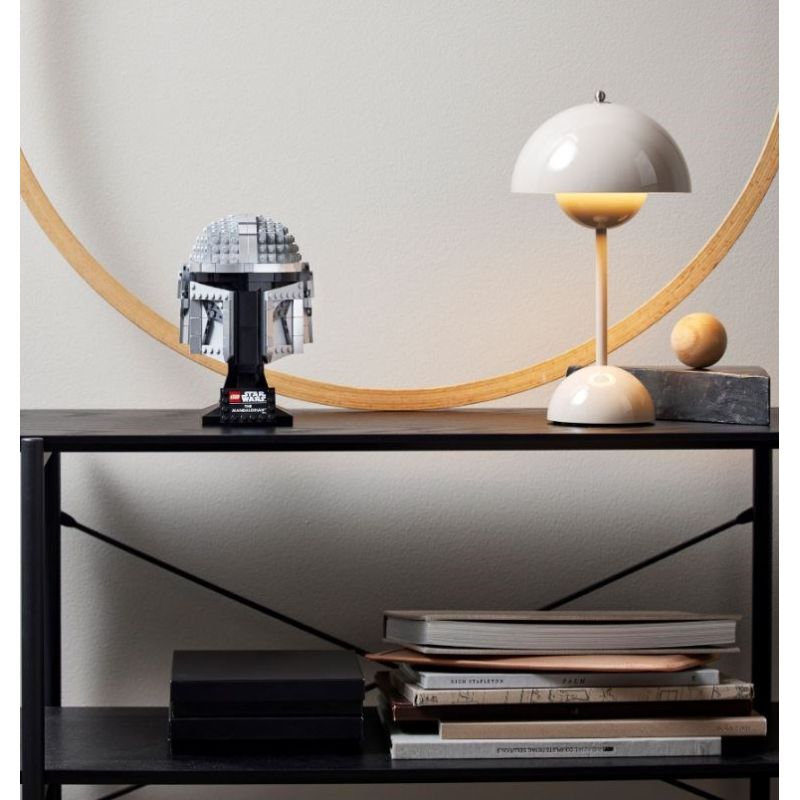 6. LEGO Star Wars TM 75328 Hełm Mandalorianina