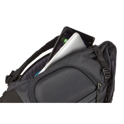 9. Plecak Thule TSDP-115 Okręty podwodne 15" Ciemny cień