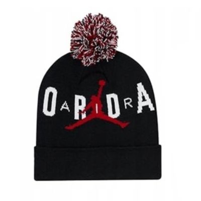 2. Zestaw młodzieżowy czapka zimowa + rękawiczki Air Jordan Essential Pom Beanie Set Czarny - 9A0869-023