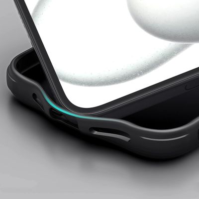 12. Etui Nillkin Super Frosted Shield Pro Magnetic Case na iPhone 16 - czarne