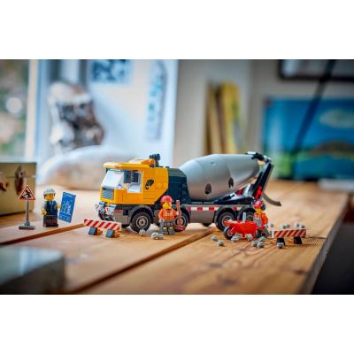 21. LEGO City 60478 Betoniarka