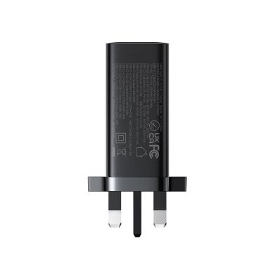 8. Ładowarka GaN UK Joyroom JR-TCG05UK 140W 3x USB-C USB-A + kabel USB-C / USB-C 240W 1.2m