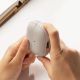 4. Etui Ringke Onyx MagSafe na Samsung Galaxy Buds 3 / 3 Pro - szary