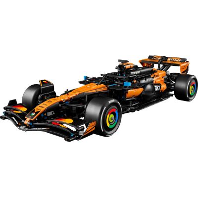 3. LEGO 42228 Technic - Bolid McLaren MCL39 F1