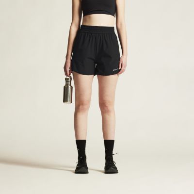 2. Damskie Spodenki CORE ESSENCE SHORTS W