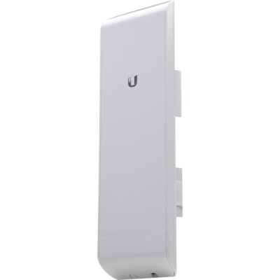 10. UISP Wireless airMAX 2.4 GHz Ubiquiti airMAX NanoStation M2