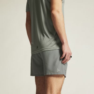 7. Męskie Spodenki CORE ESSENCE SHORTS 2 M