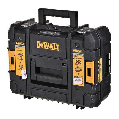 31. Zestaw narzędzi Combo 18V 2x4,0Ah DCK2062M2T DEWALT
