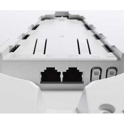 4. Router WiFi 4 Mikrotik cAP XL ac (RBcAPGi-5acD2nD-XL) 2,4GHz(2x2)/5GHz(2x2) 2p
