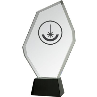 3. Trofeum szklane grawerowane z etui