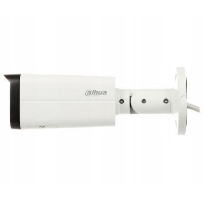 7. Kamera IP Dahua model IPC-HFW3849T-ZAS-IL-27135