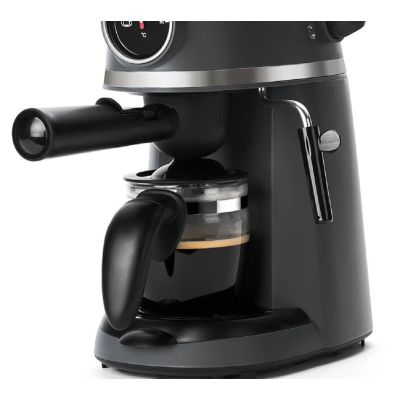 7. Ekspres ciśnieniowy kolbowy Black+Decker BXCO800E (800W; czarny)