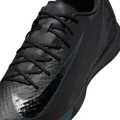 7. Buty piłkarskie Nike Zoom Mercurial Vapor 16 Academy IC M FQ8434-002