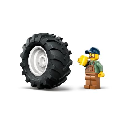 4. LEGO City 60498 Traktor