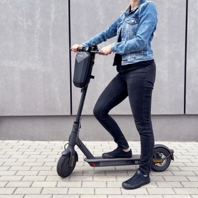 14. Wozinsky wodoodporna torba na kierownicę hulajnogi torba na hulajnogę 4 l czarna (WSB2BK)