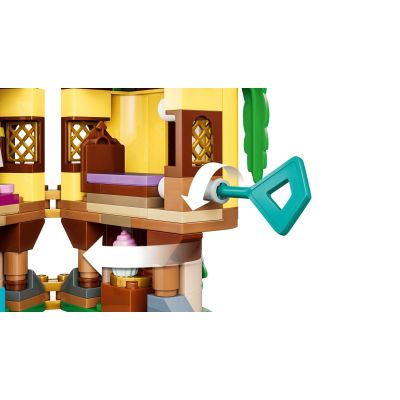 9. LEGO Disney 43294 - Mała wieża Roszpunki