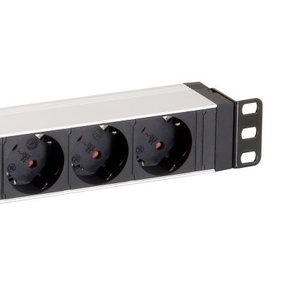 4. Equip 333293 rozdzielacz zasilania PDU 8 x gniazdo sieciowe 1U Czarny, Srebrny