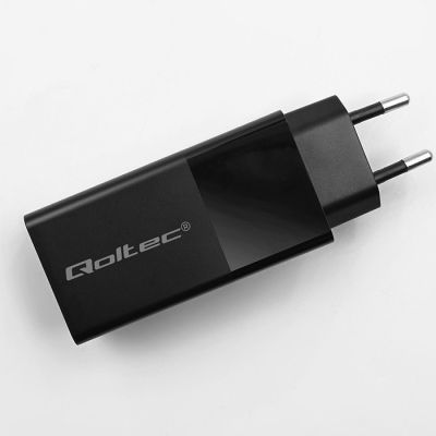 4. QOLTEC ŁADOWARKA GAN POWER PRO | 1XUSB-C | 1XUSB | 100W | 5-20V | 1.5-5A | PD | CZARNA