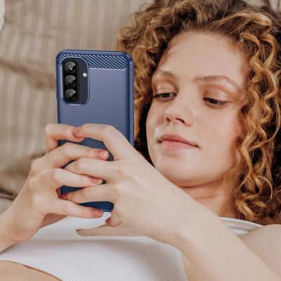 7. Etui silikonowe Carbon Case do Samsung Galaxy A26 - niebieskie