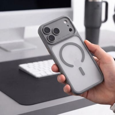 8. Etui Tech-Protect MagPeak MagSafe CC na iPhone 18 Pro Max / 17 Pro Max - szare matowe
