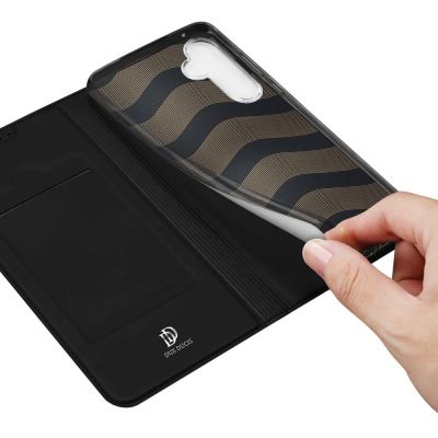 9. Etui Dux Ducis Skin Pro z klapką i miejscem na kartę na Samsung Galaxy A55 5G - czarne
