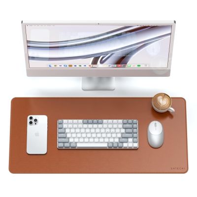 8. Satechi Premium Desk Mat - podkładka na biurko ze skóry wegańskiej (brown)