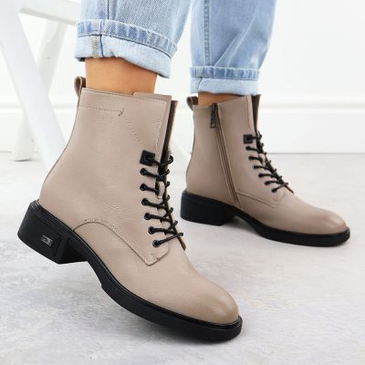 6. Skórzane botki na klocku damskie beżowe Vinceza 26-39955