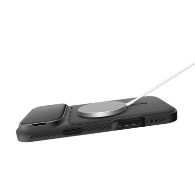 12. Etui Spigen Optik Armor MagSafe na iPhone 17 Pro Max - czarne