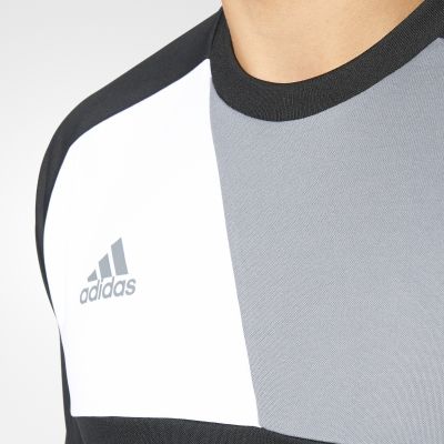 Koszulka bramkarska adidas Assita 17 M AZ5401 w kolorze czarnym, posiada ochraniacze w łokciach, ponadto została wyposażona w technologię climalite
