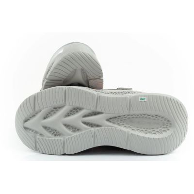 9. Skechers  buty sportowe dziecięce Glow Strider LED dla chłopca srebrne