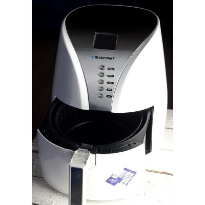 2. Frytownica beztłuszczowa Blaupunkt AFD-601 (4 l; 2,5 kg; 1500W; kolor biały)