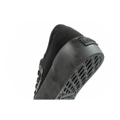 16. Lee Cooper buty sportowe damskie trampki z tkaniny platforma czarne