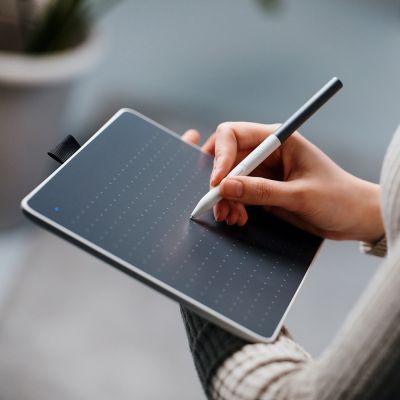 6. Mały tablet piórkowy WACOM One - N GT-130005