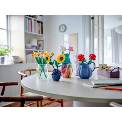 5. LEGO Flowers 40647 Kwiaty lotosu