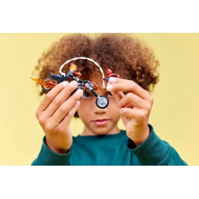 11. LEGO Marvel Super Heroes 76335 Motocykl Upiornego Jeźdźca