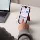 9. Portfel magnetyczny Tech-Protect MagWallet Stand MagSafe na telefon - burgundowy