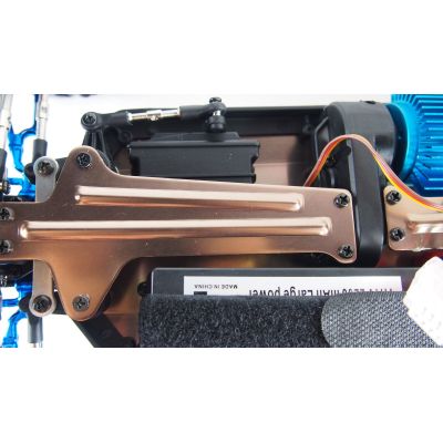 8. Samochód RC Amewi Crusher Monster Truck, Akumulator Li-Po 2200mAh, Wiek 14+